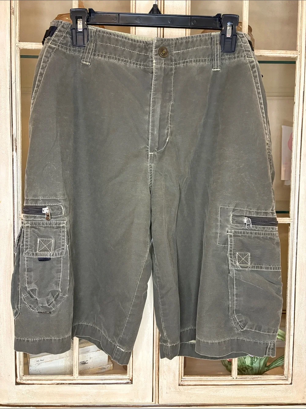 Kühl Brand Cargo Shorts in Olive Green